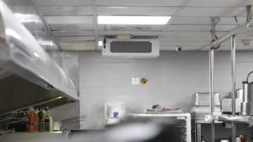 Varoulko restaurant customer challenge